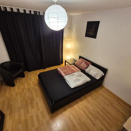 Schoene 3 Schlafzimmer Wohnung Mit 4 Dopplbetten Berlin Extérieur photo