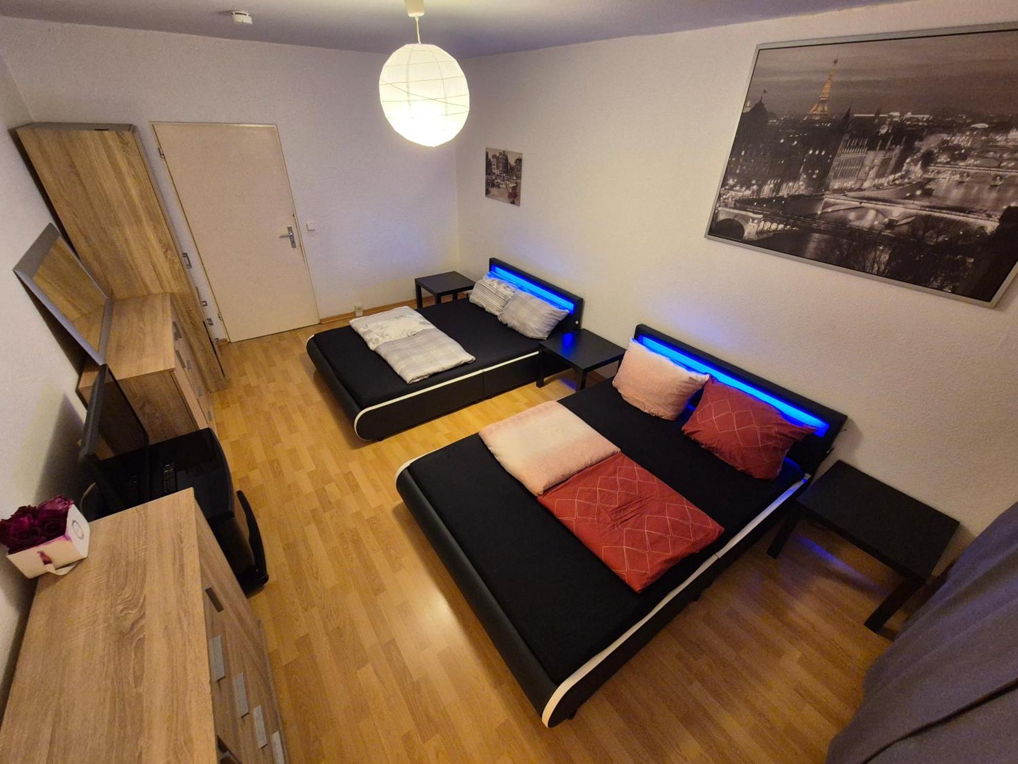 Schoene 3 Schlafzimmer Wohnung Mit 4 Dopplbetten Berlin Extérieur photo
