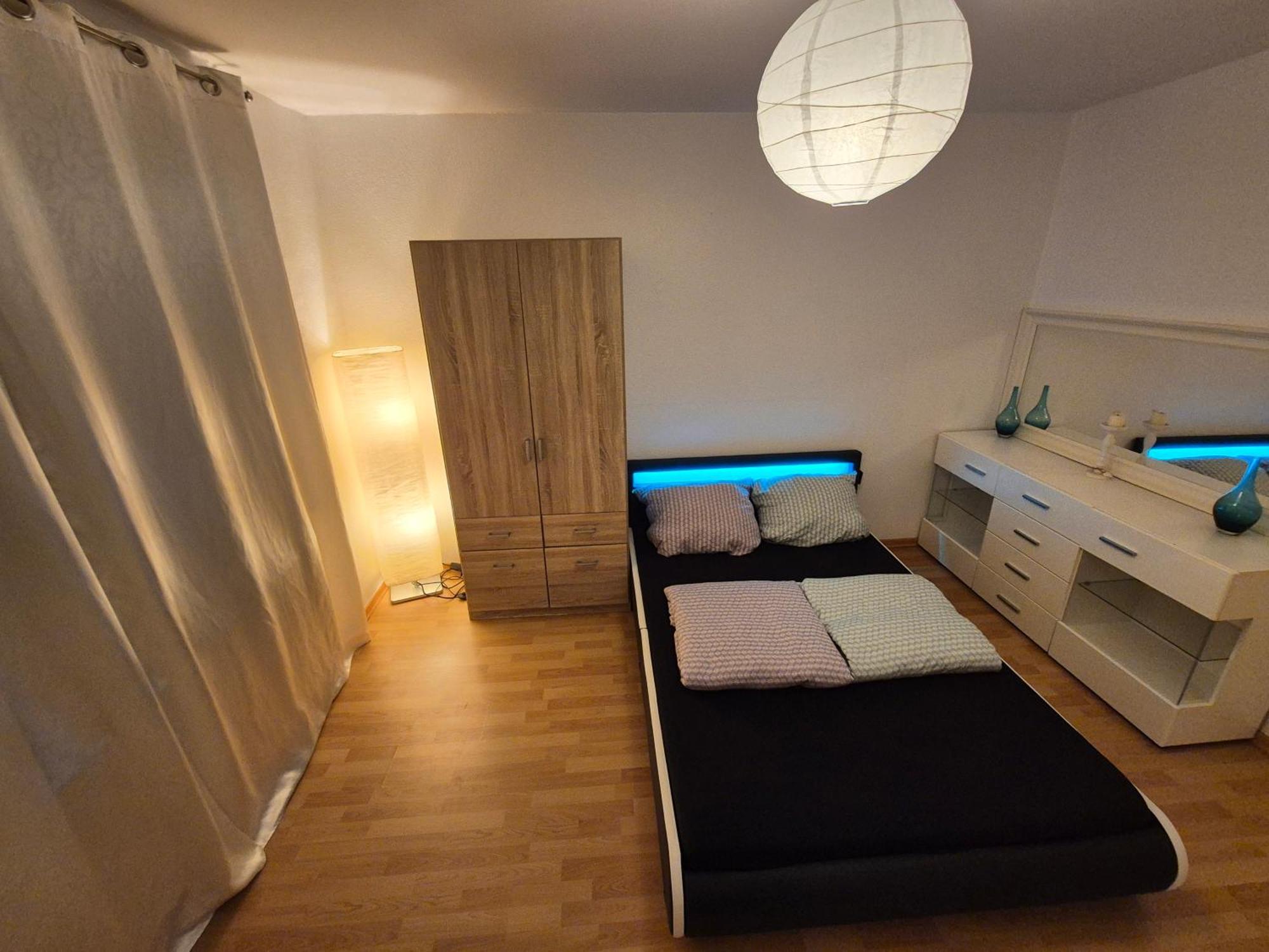Schoene 3 Schlafzimmer Wohnung Mit 4 Dopplbetten Berlin Extérieur photo